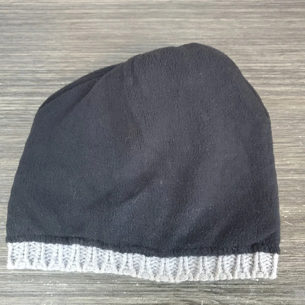 Rainbow Peek-A-Boo Gray Knit Beanie Hat Faux Fur Pom Fleece Lined Women's Winter